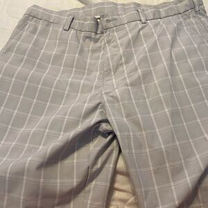 Men’s PGA Tour golf shorts